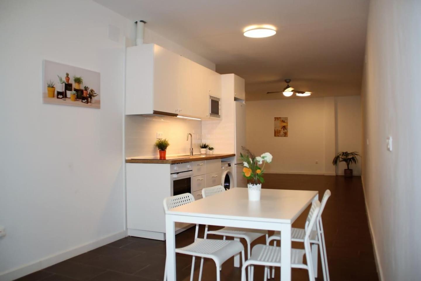 La Caramba Amplio Apartamento En La Playa Málaga Exteriör bild
