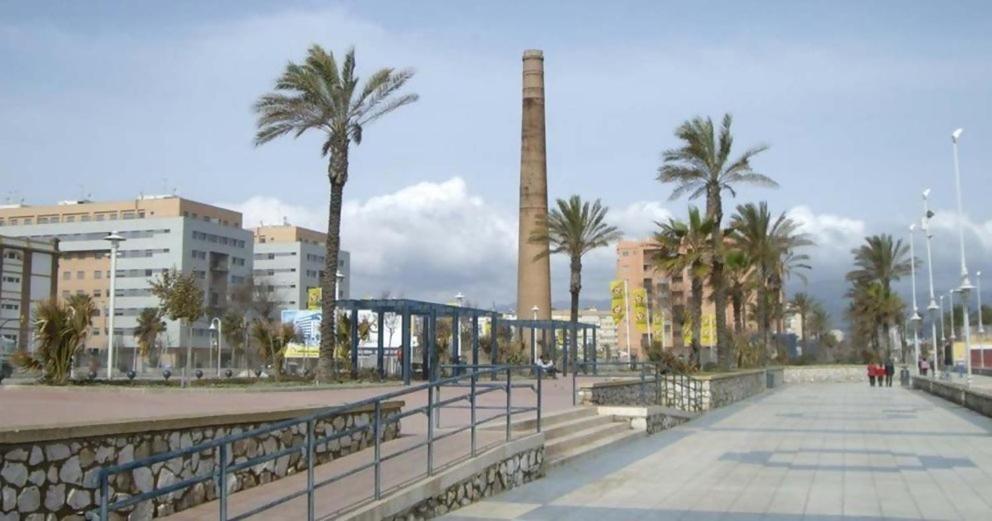 La Caramba Amplio Apartamento En La Playa Málaga Exteriör bild