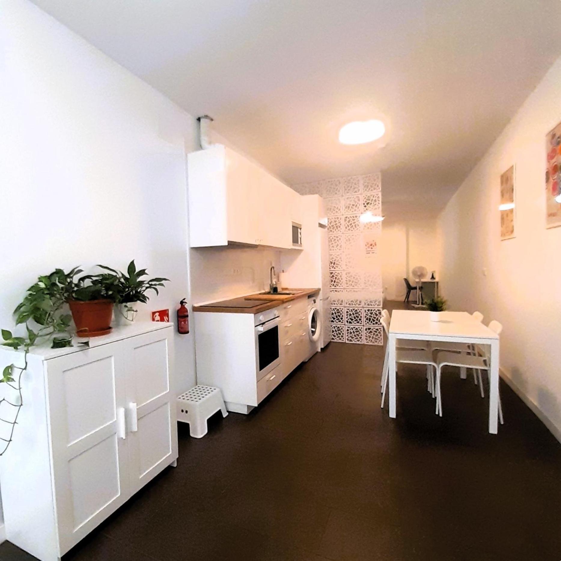 La Caramba Amplio Apartamento En La Playa Málaga Exteriör bild